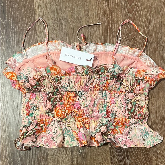 NWT Dynamite Vibrant Floral Ruffle Blouse - Picture 3 of 3